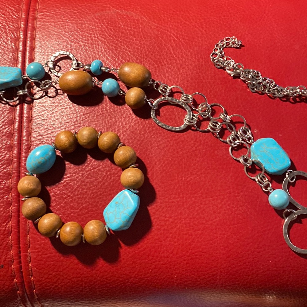 Beautiful turquoise and brown beaded necklace on silver chain